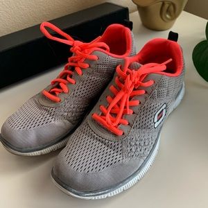 Sketchers running shoes